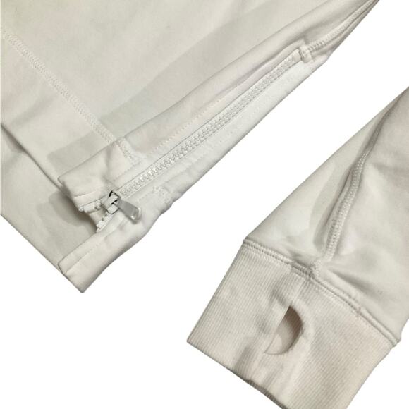 Tommy Bahama White Long Sleeve Top with Pineapple Sequin Design Size Small - Picture 6 of 11